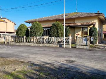 Villa in vendita a Ostellato FE