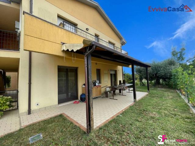 Appartamento in vendita a Ostra AN