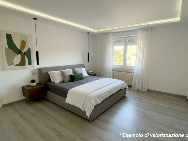 Appartamento in vendita a Ostra AN