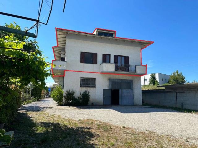 Appartamento in vendita a Atri TE