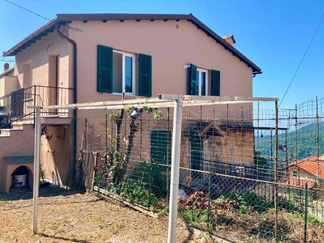 Appartamento in vendita a Avegno GE