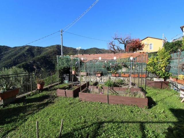 Appartamento in vendita a Avegno GE