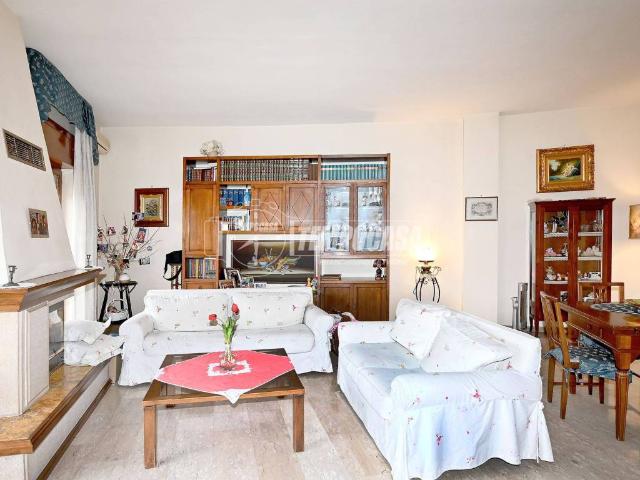 Appartamento in vendita a Aversa CE