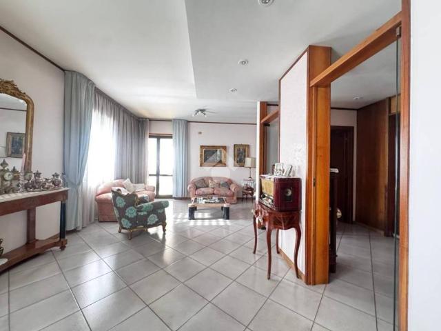 Appartamento in vendita a Aversa CE