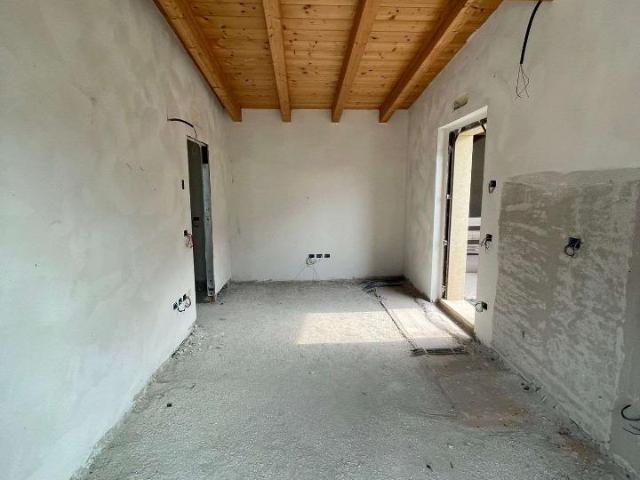 Appartamento in vendita a Avio