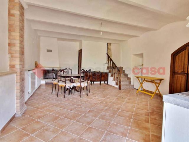 Appartamento in vendita a Acciano AQ