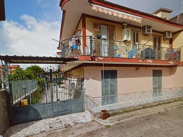 Appartamento in vendita a Acerra NA