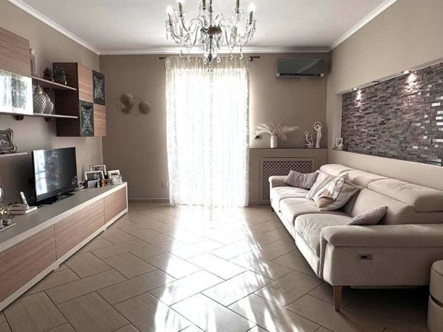 Appartamento in vendita a Acerra NA