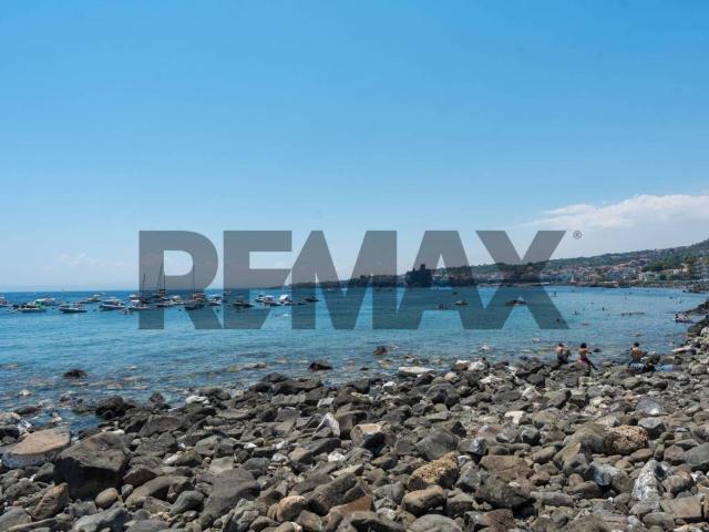 Appartamento in vendita a Aci Castello CT