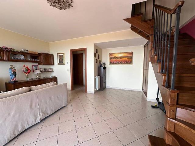 Appartamento in vendita a Aci Castello CT