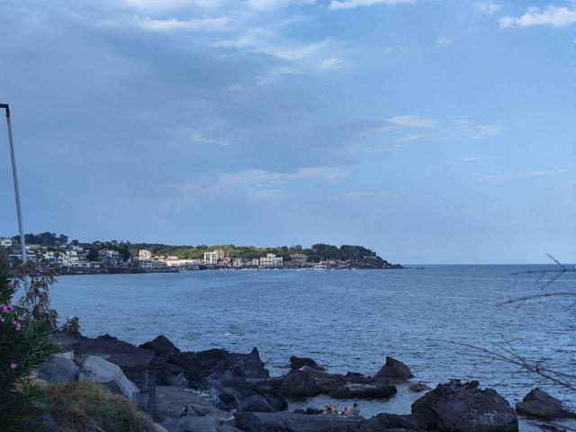 Appartamento in vendita a Aci Castello CT