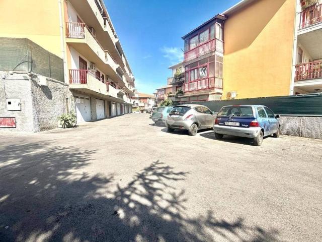 Appartamento in vendita a Aci Castello CT