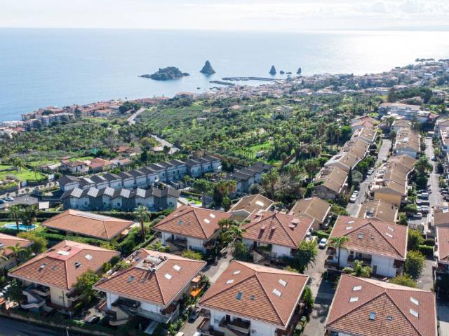 Appartamento in vendita a Aci Castello CT