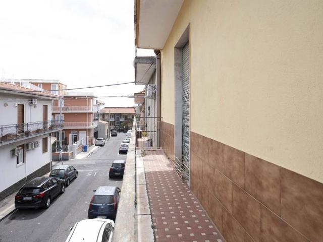 Appartamento in vendita a Aci Castello CT