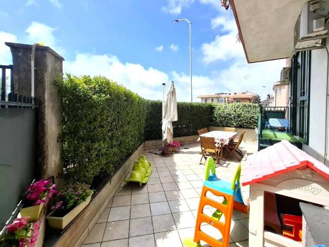 Appartamento in vendita a Aci Castello CT