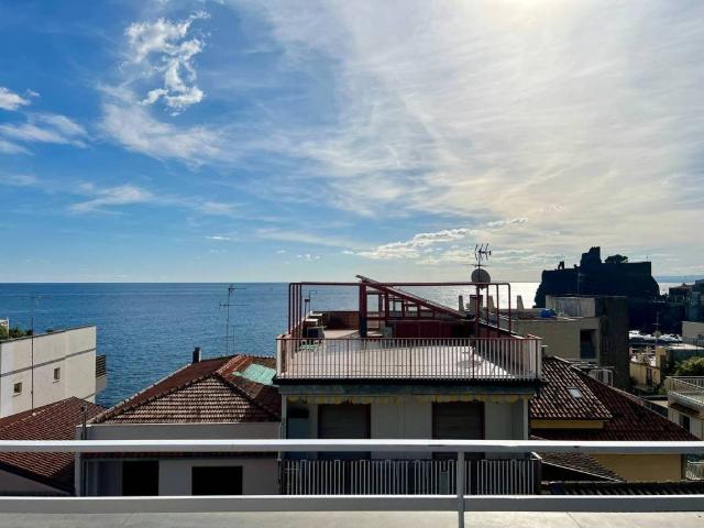 Appartamento in vendita a Aci Castello CT