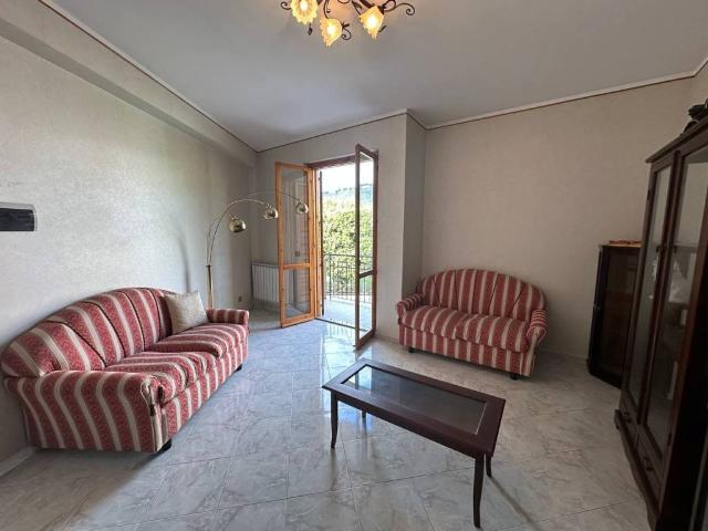 Appartamento in vendita a Aci Castello CT
