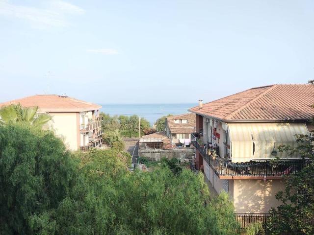 Appartamento in vendita a Aci Castello CT