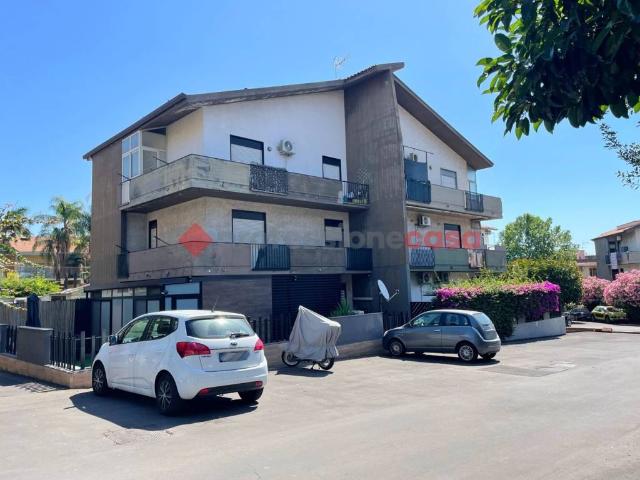 Appartamento in vendita a Aci Castello CT