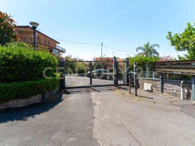 Appartamento in vendita a Aci Castello CT