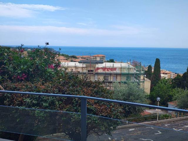 Appartamento in vendita a Aci Castello CT