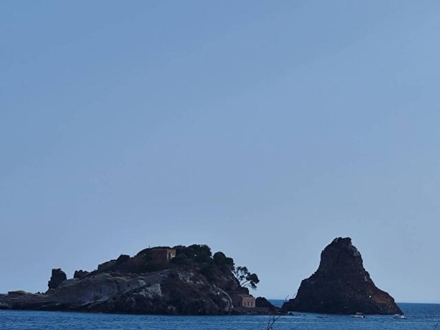 Appartamento in vendita a Aci Castello CT