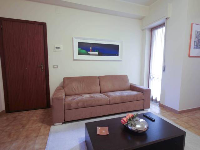 Appartamento in vendita a Aci Castello CT