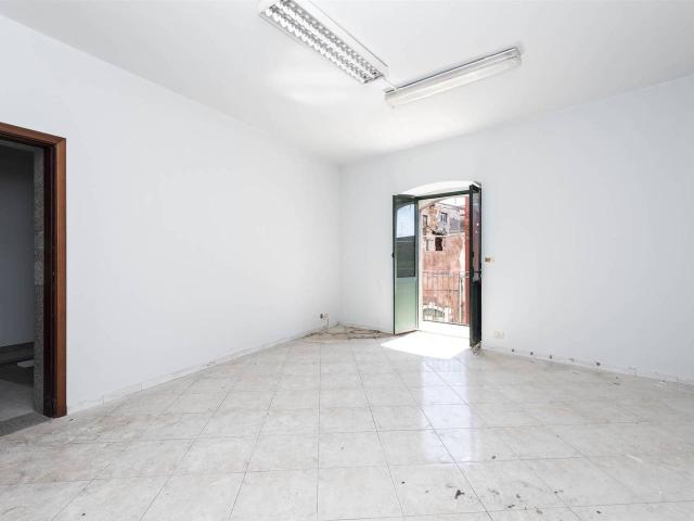 Appartamento in vendita a Aci Catena