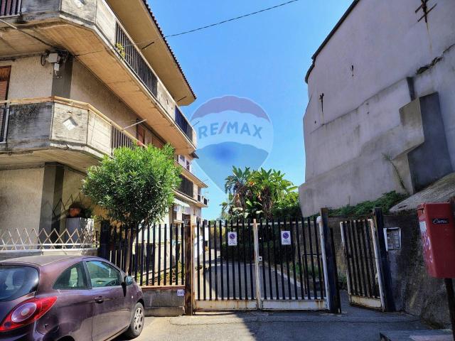 Appartamento in vendita a Aci Catena