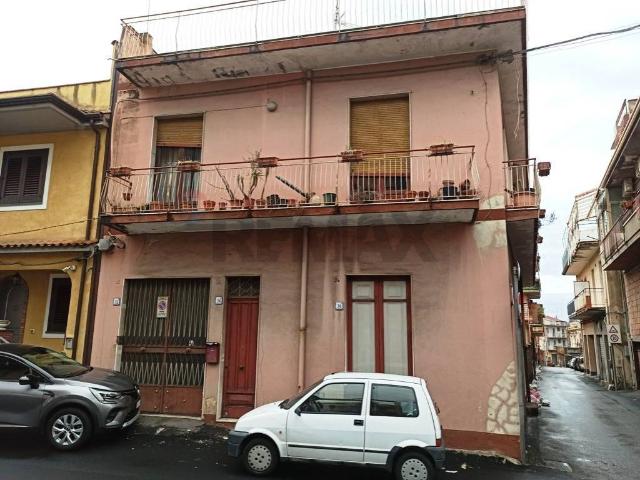 Appartamento in vendita a Aci Catena CT