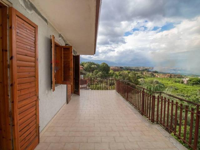 Appartamento in vendita a Aci Catena CT