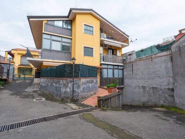 Appartamento in vendita a Aci Catena CT