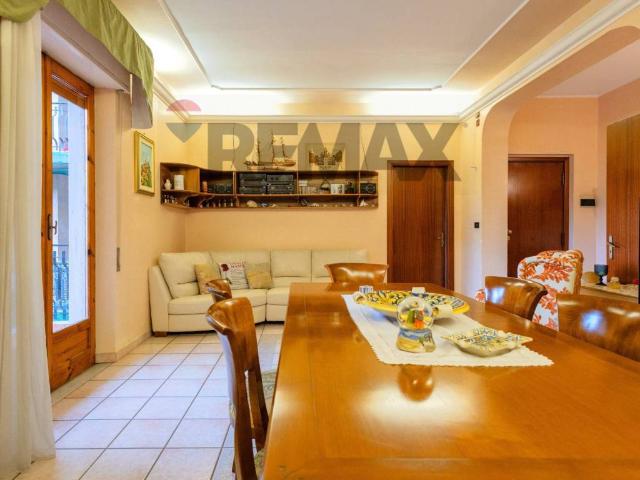 Appartamento in vendita a Aci Catena CT