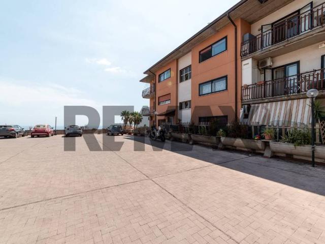 Appartamento in vendita a Aci Catena CT