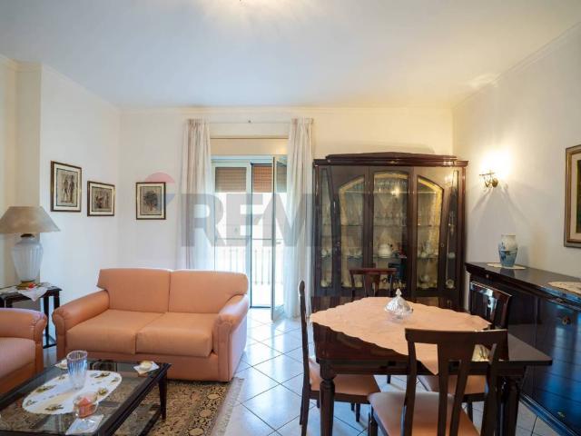 Appartamento in vendita a Aci Catena CT