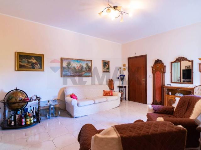 Appartamento in vendita a Aci Catena CT