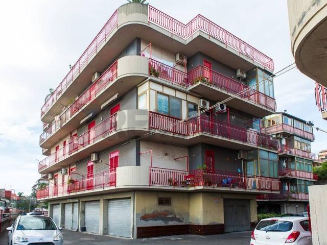 Appartamento in vendita a Aci Catena CT
