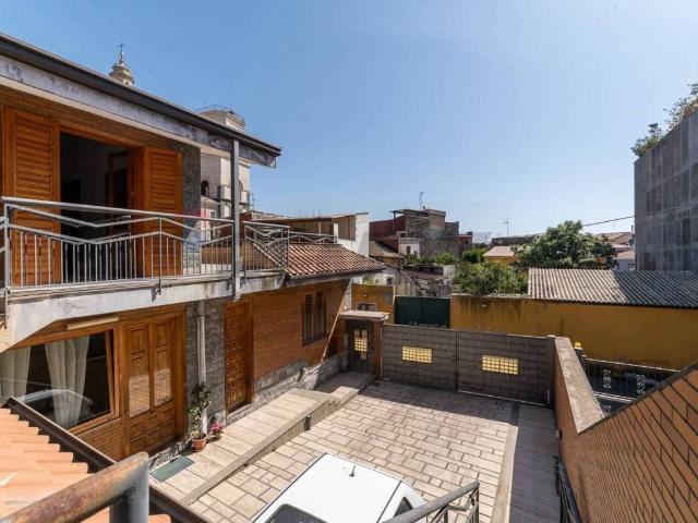 Appartamento in vendita a Aci Catena CT