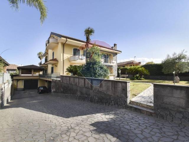 Appartamento in vendita a Aci Sant'Antonio CT