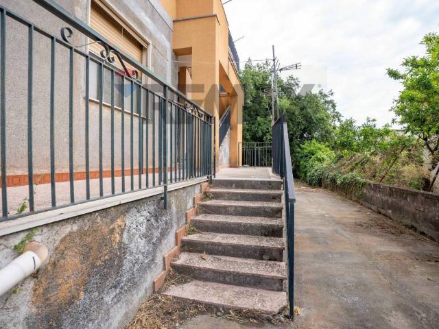 Appartamento in vendita a Aci Sant'Antonio CT
