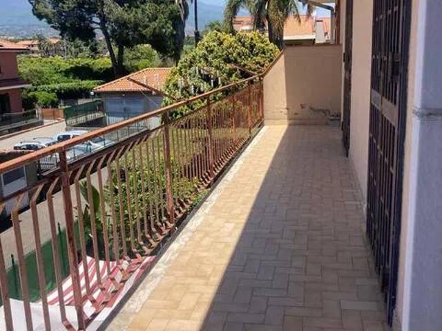 Appartamento in vendita a Aci Sant'Antonio CT
