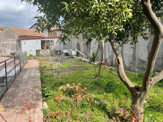 Appartamento in vendita a Aci Sant'Antonio CT