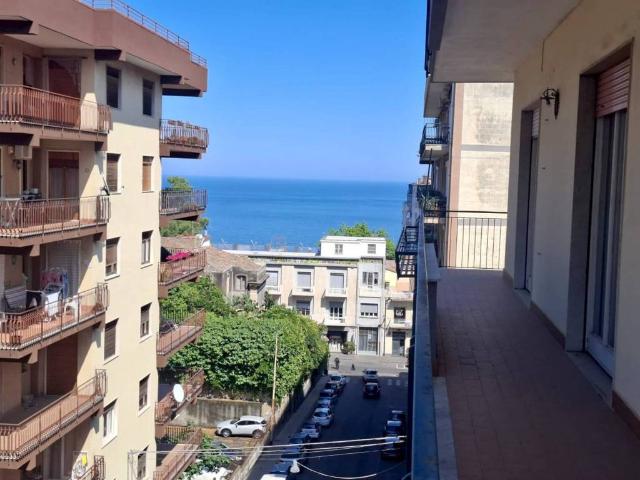 Appartamento in vendita a Acireale CT