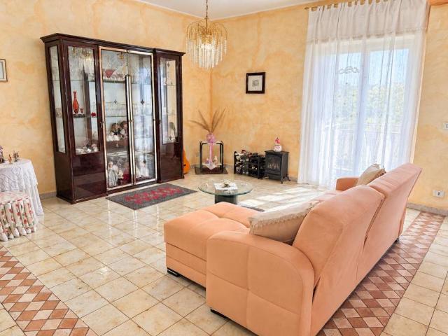 Appartamento in vendita a Acireale CT