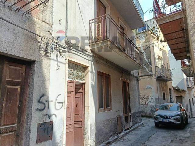 Appartamento in vendita a Adrano CT