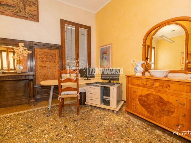 Appartamento in vendita a Adria RO