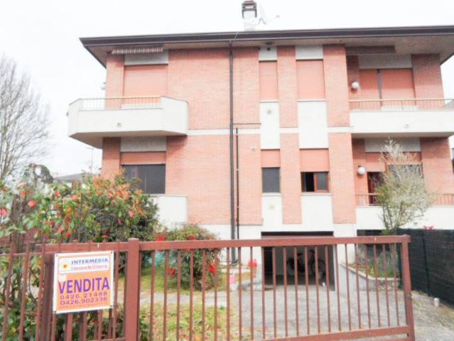Appartamento in vendita a Adria RO
