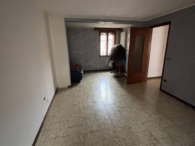 Appartamento in vendita a Adria RO