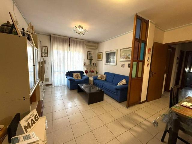 Appartamento in vendita a Adria RO