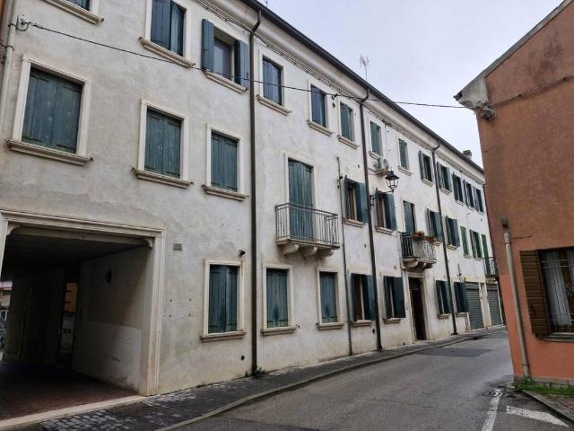 Appartamento in vendita a Adria RO
